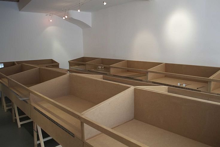 show-cases: design and realization by Perry