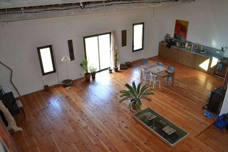 Everything in this room was designed and realized by Perry: floor, walls, kitchen